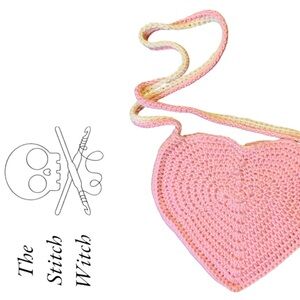 HAND CROCHETED Heart Shaped Crossbody Bag With Zipper Top